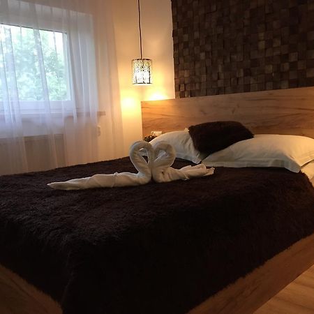 Bukowianski Dworek Bed & Breakfast Bukowina Tatrzanska Bagian luar foto